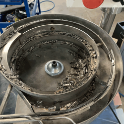 Vibratory Bowl Feeder - High-Efficiency Automatic Feeding for Drilling and Tapping Machines - Customized  Vibratory Bowl Feeder - High-Efficiency Automatic Feeding for Drilling and Tapping Machines - Customized
