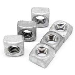 Square Coupling Nut - M4 - DIN 557 - Galvanized - Rectangle