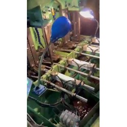 Fully automatic nut tapping machine tapping threading machine for hex nuts