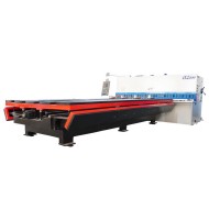 Auto feeding table shearing machine with E200PS controller QC12K-4X2500 swing beam hydraulic cutting machine Auto feeding table shearing machine with E200PS controller QC12K-4X2500 swing beam hydraulic cutting machine