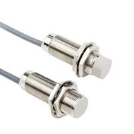 12V or 24V dc 3 wire M18 series PNP inductive proximity sensor switch 12V or 24V dc 3 wire M18 series PNP inductive proximity sensor switch