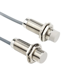 12V or 24V dc 3 wire M18 series PNP inductive proximity sensor switch 12V or 24V dc 3 wire M18 series PNP inductive proximity sensor switch