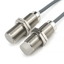 12V or 24V dc 3 wire M18 series PNP inductive proximity sensor switch 12V or 24V dc 3 wire M18 series PNP inductive proximity sensor switch