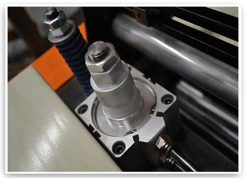 0.2-2.5mm type NC servo feeder NCF-400, as type coil roll feeding machine NC feeder servo roll feeder