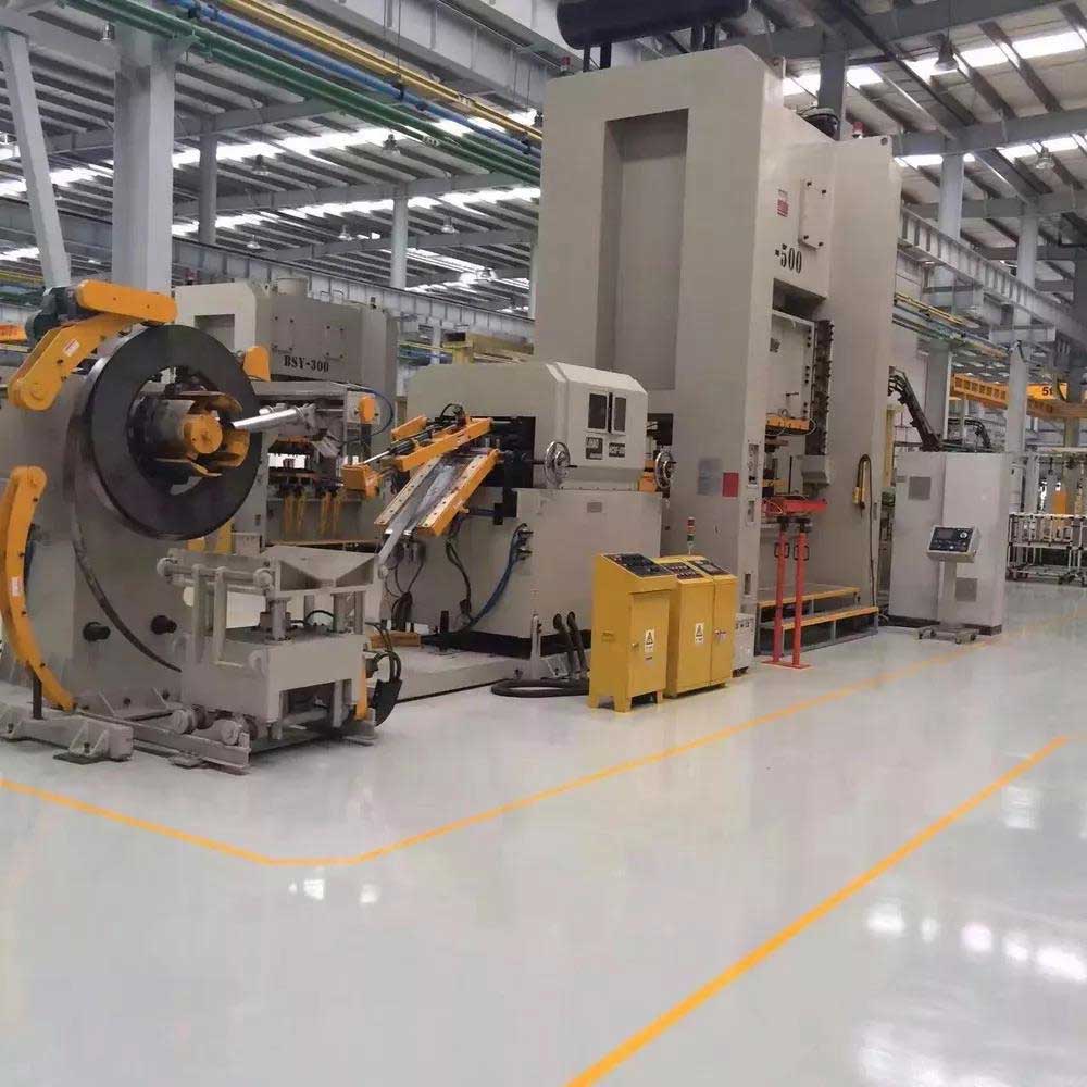 3 In 1 Servo Feeder Metal Coil Uncoiler Automatic Hydraulic Leveling Feeding Punching Production Line With