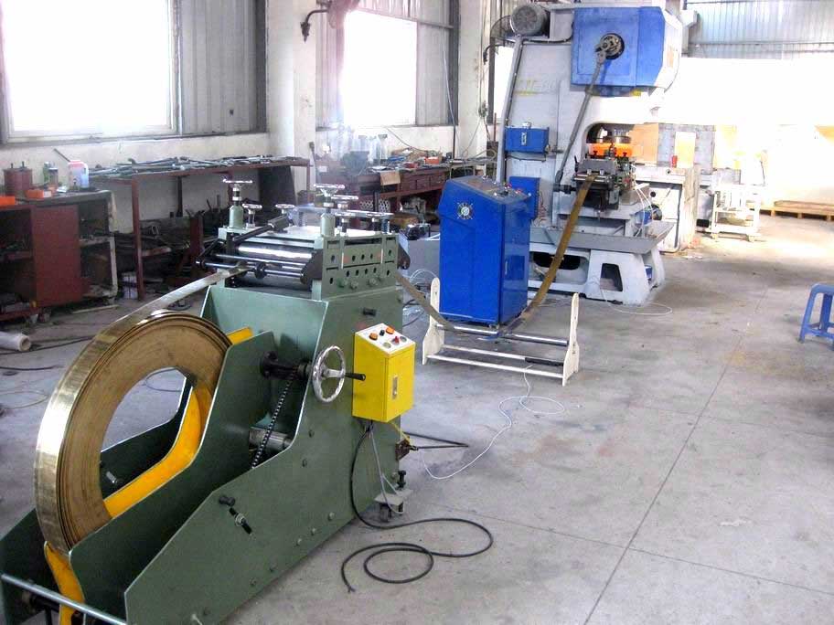 High quality decoiler and leveler 2 in 1 flattening machine metal coil leveling equipment