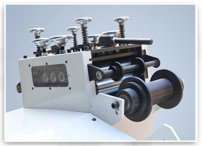 Metal Plate Servo Roll Straightener and Decoiler Machine For Automatic Slitting and Cutting