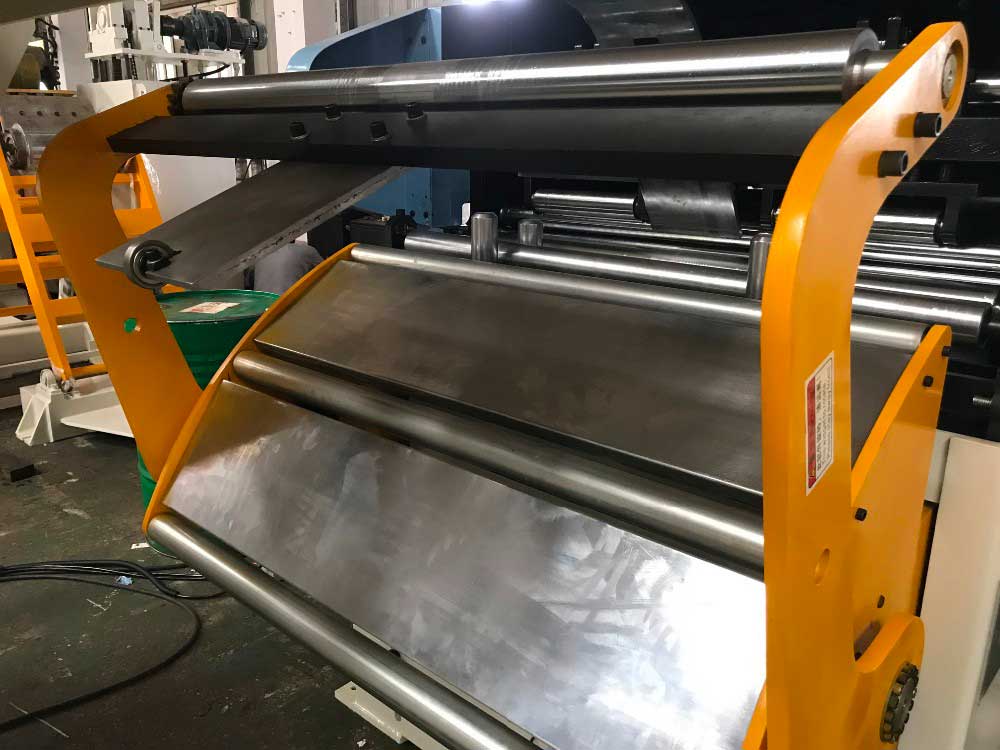 NCMF series for medium plate decoiler straightener and feeder 3 in 1 sheet metal machine