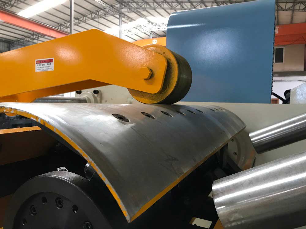 NCMF series for medium plate decoiler straightener and feeder 3 in 1 sheet metal machine