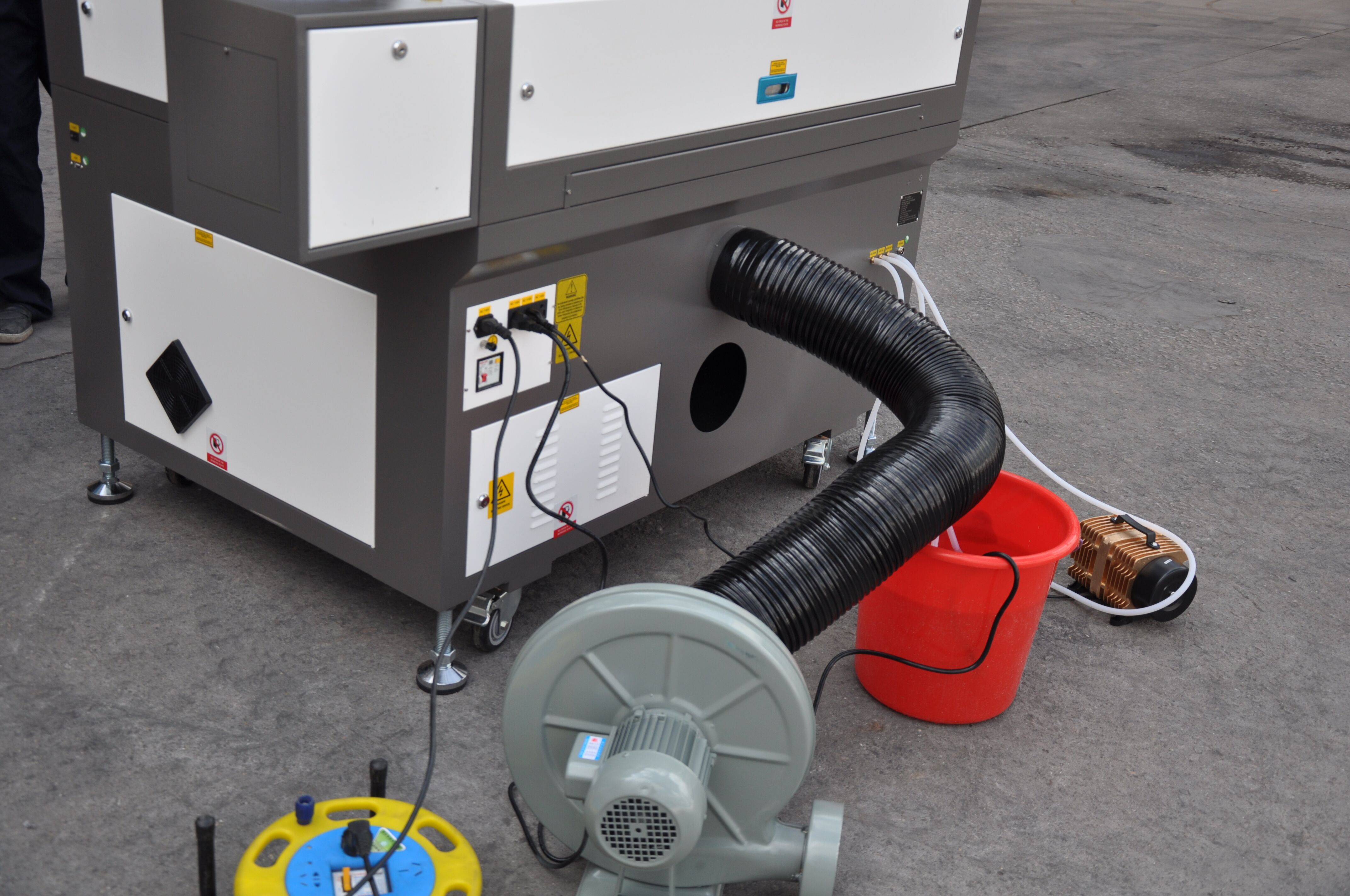 36" x 24" Laser Engraving Machine Laser Cutting Machine With  Reci 100W Tube Up & Down Table And Honeycomb Chiller