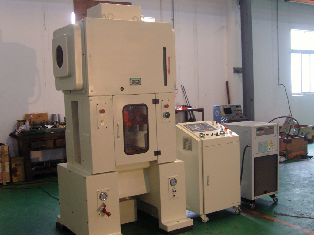 45T High Precision Coin Stamping Machine Press Machine for Metal with NC Servo Feeder Machine
