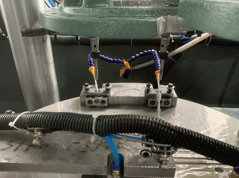 Factory Manufacturer Four Station Rotary Table Automatic Drilling Tapping Machine for Aluminum Square Bar Machine Sizes 380V 1.5