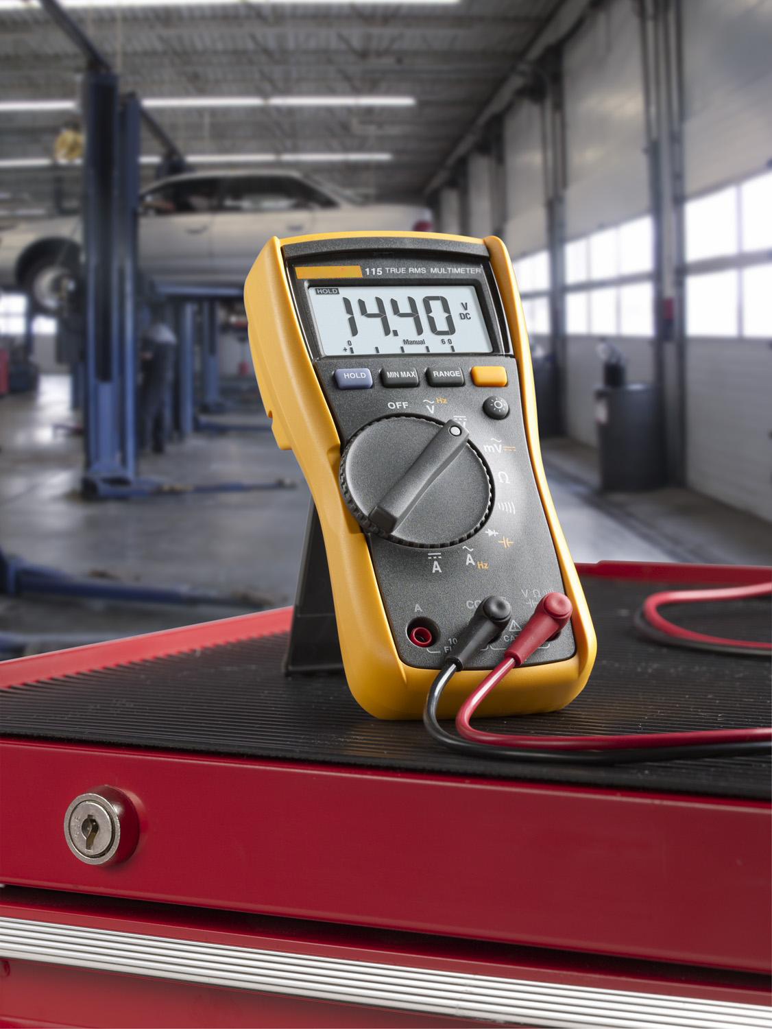 Socoje 115 Digital Multimeter AC/DC Voltage to 600V 10A,Measures Resistance,Continuity,Frequency,Capacitance,Holster and Silicone Test Lead Set