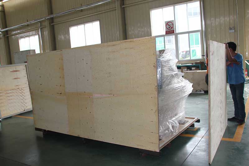 4X8ft CNC Router for Woodwork Furniture Carving and Cutting Servo motor